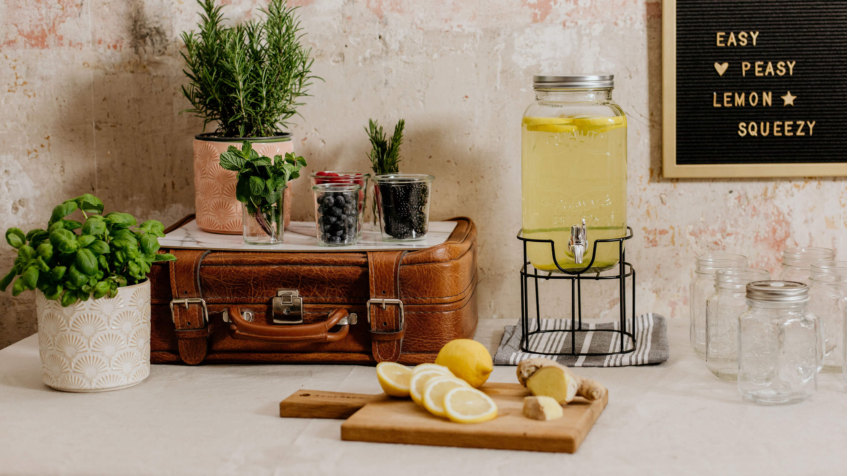 3 Rezepte für leckere Drinks – serviert im Getränkespender – BUTLERS
