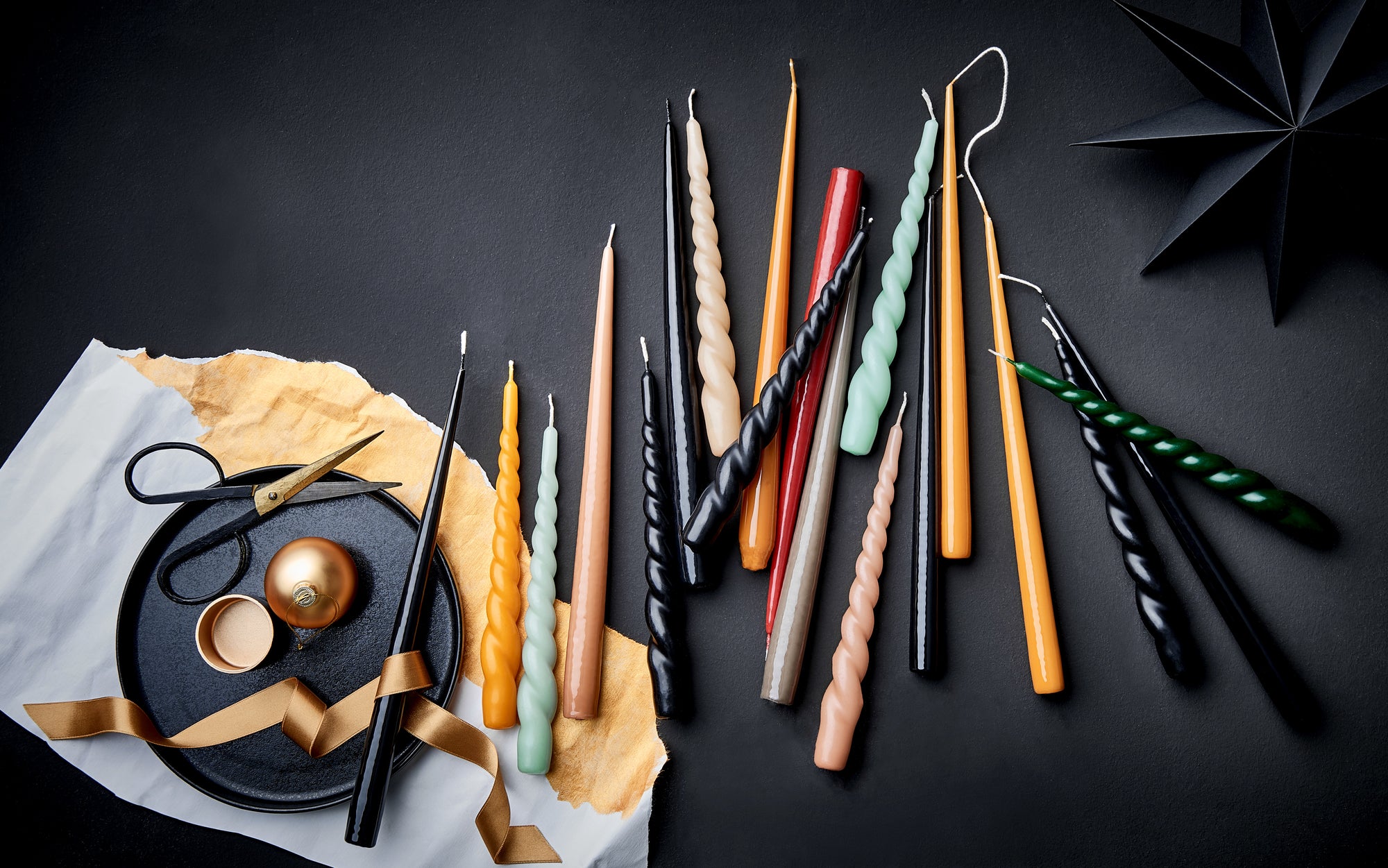 Bunte Stabkerzen für ein gemütliches Zuhause 🕯️| BUTLERS