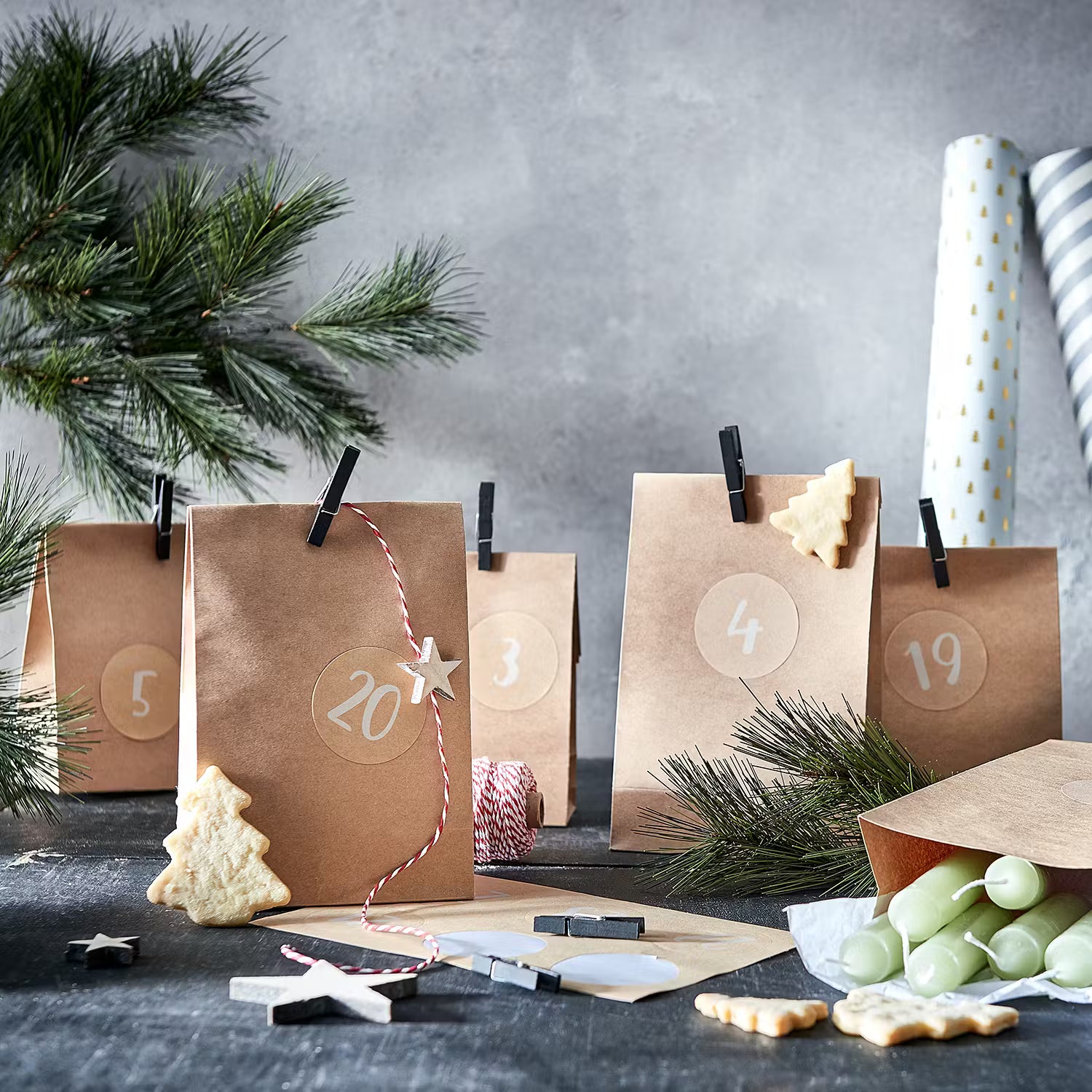 SURPRISE 24 Adventstüten