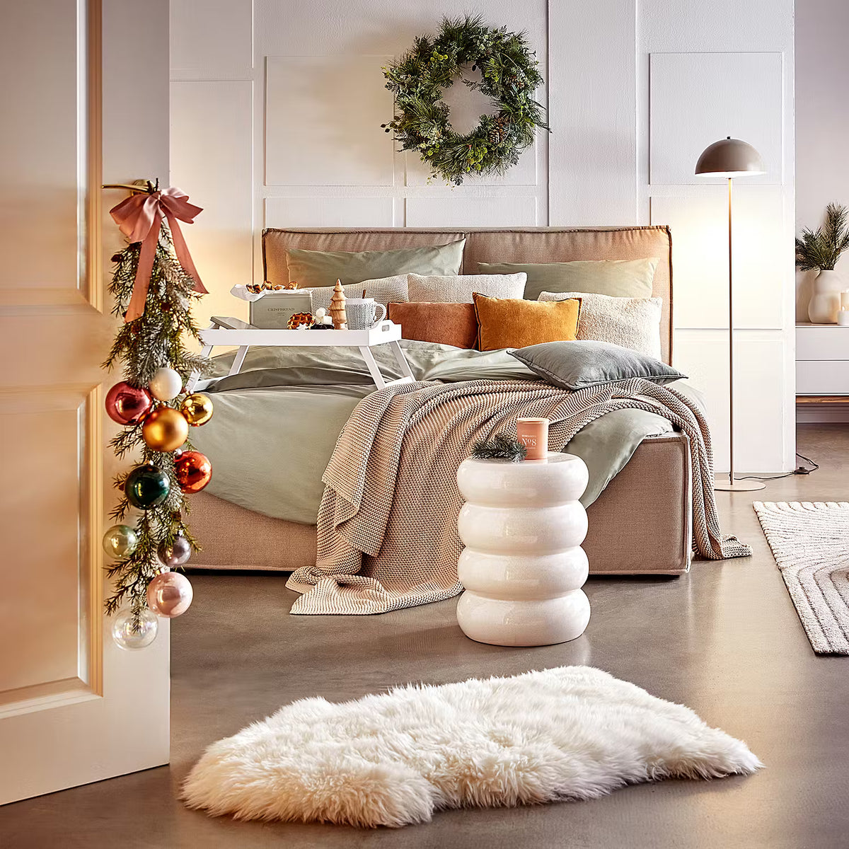 COTTON VELVET Dekokissen als Geschenk – BUTLERS