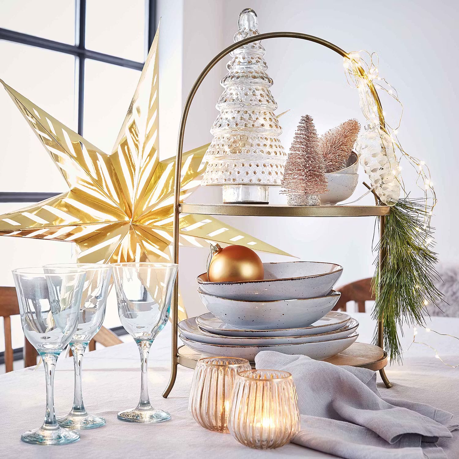 KATE Deko Etagere - Eisen / Mango - Gold