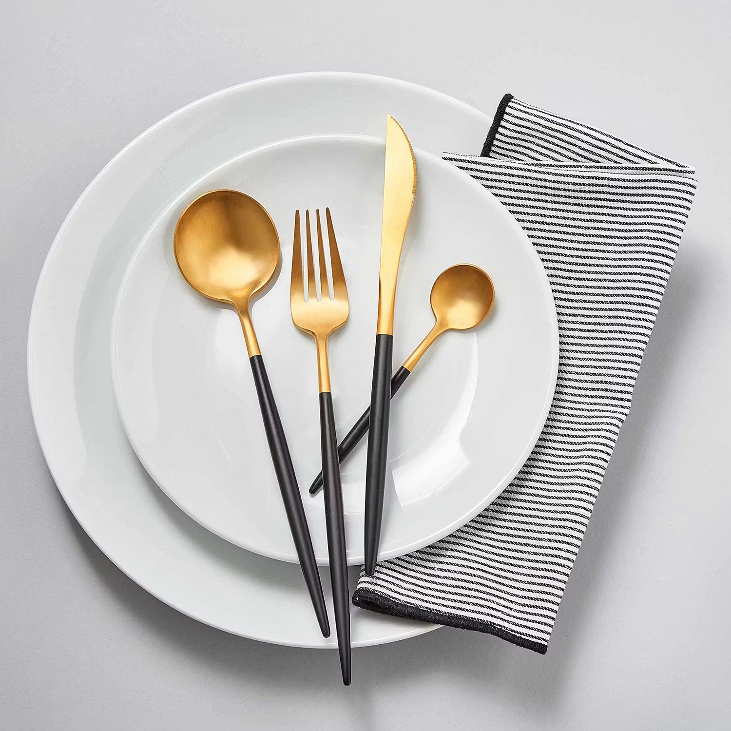 STILETTO Besteck-Set 16-tlg. - Edelstahl - Schwarz / Gold