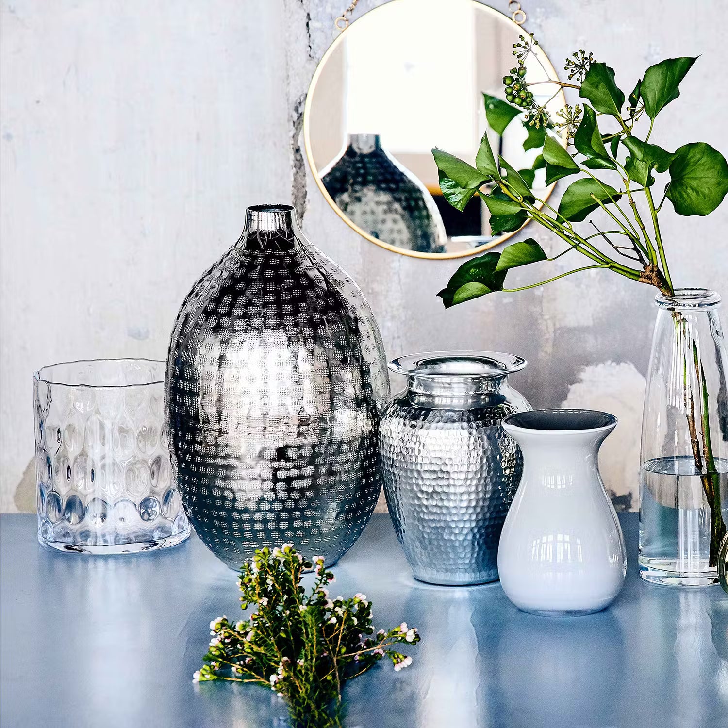 ORIENTAL LOUNGE Vase - Aluminium - Silber