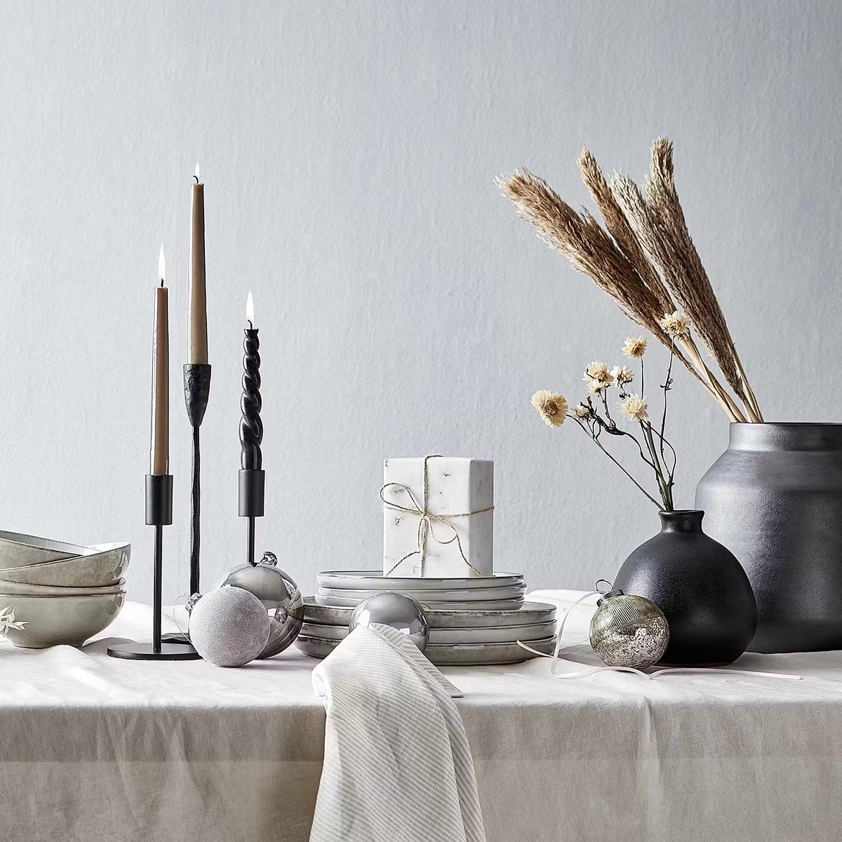 Vase MIO – Minimalistischer Blickfang – BUTLERS
