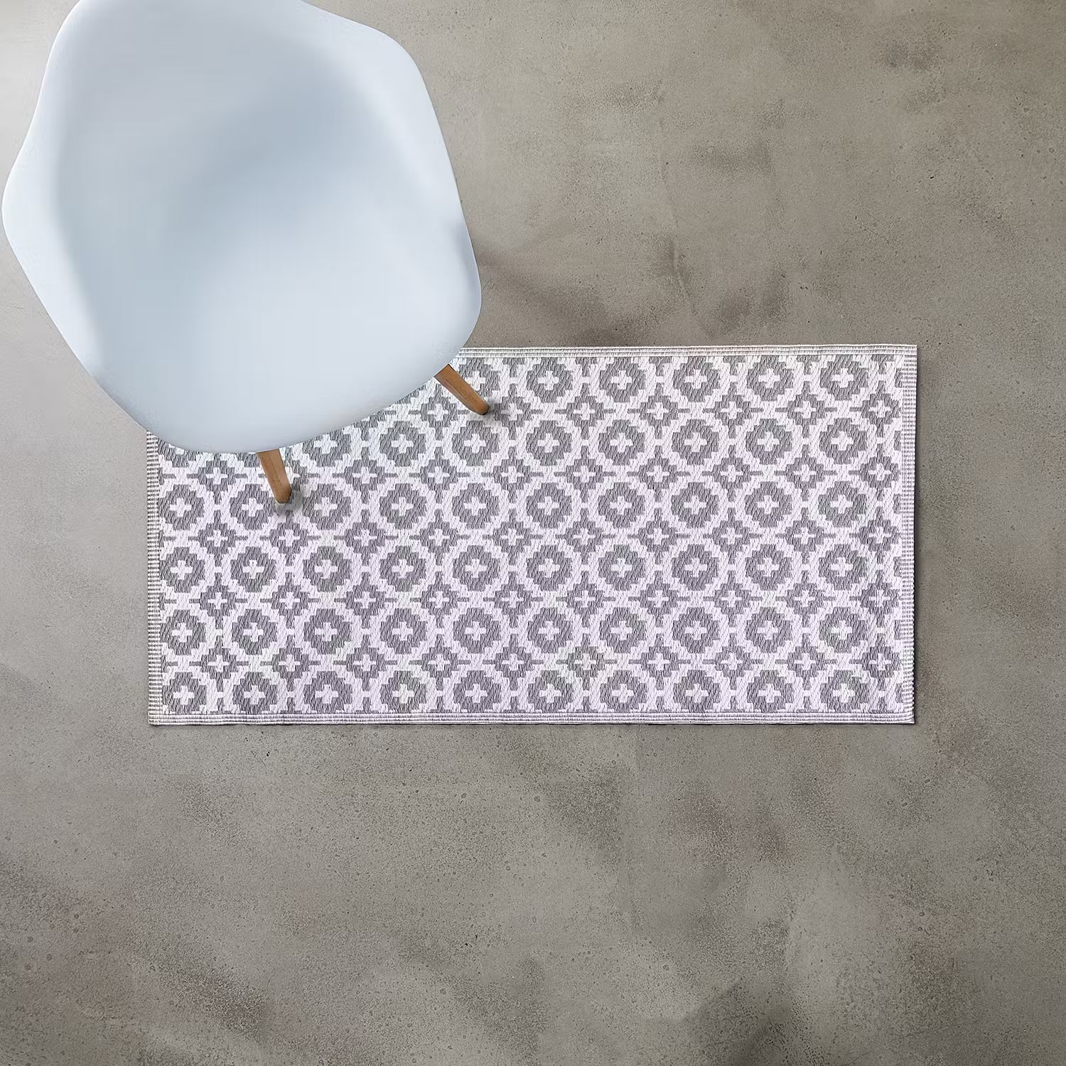 COLOUR CLASH In-/Outdoorteppich Mosaik - Polypropylen / recyceltes Material - Grau