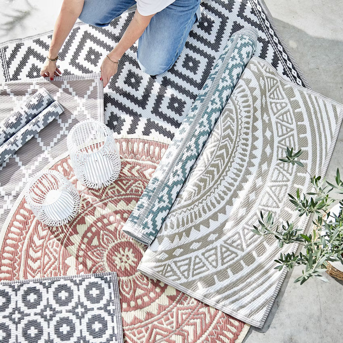 COLOUR CLASH In-/Outdoorteppich Circles – farbenfroh – BUTLERS