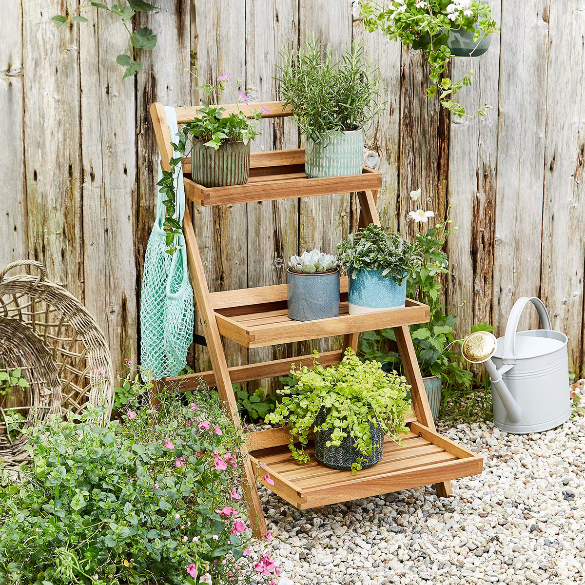 NEW GARDENING Pflanzentreppe – Kräuter & Blumen – BUTLERS