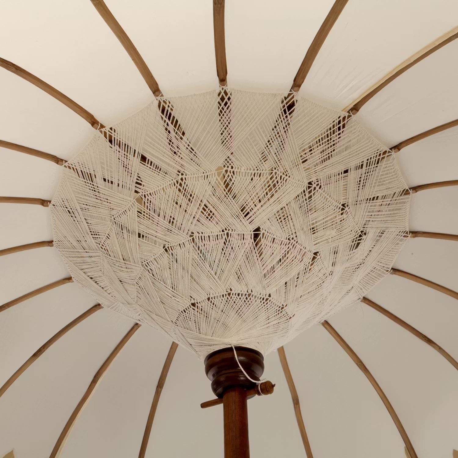 ORIENTAL LOUNGE Sonnenschirm - Baumwollstoff / Fruchtholz - Creme