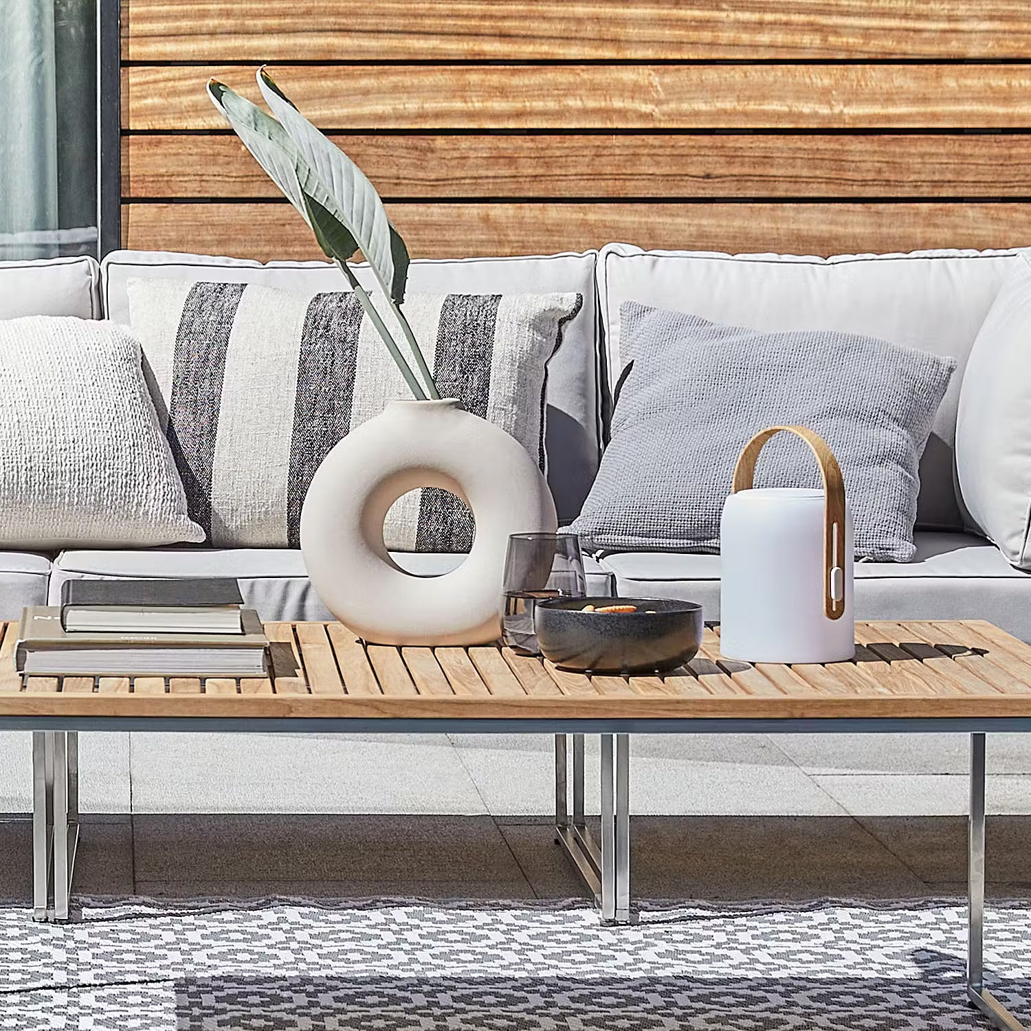 SOUND LOUNGE LED Leuchte - Polyethylen - Weiß / Hellbraun