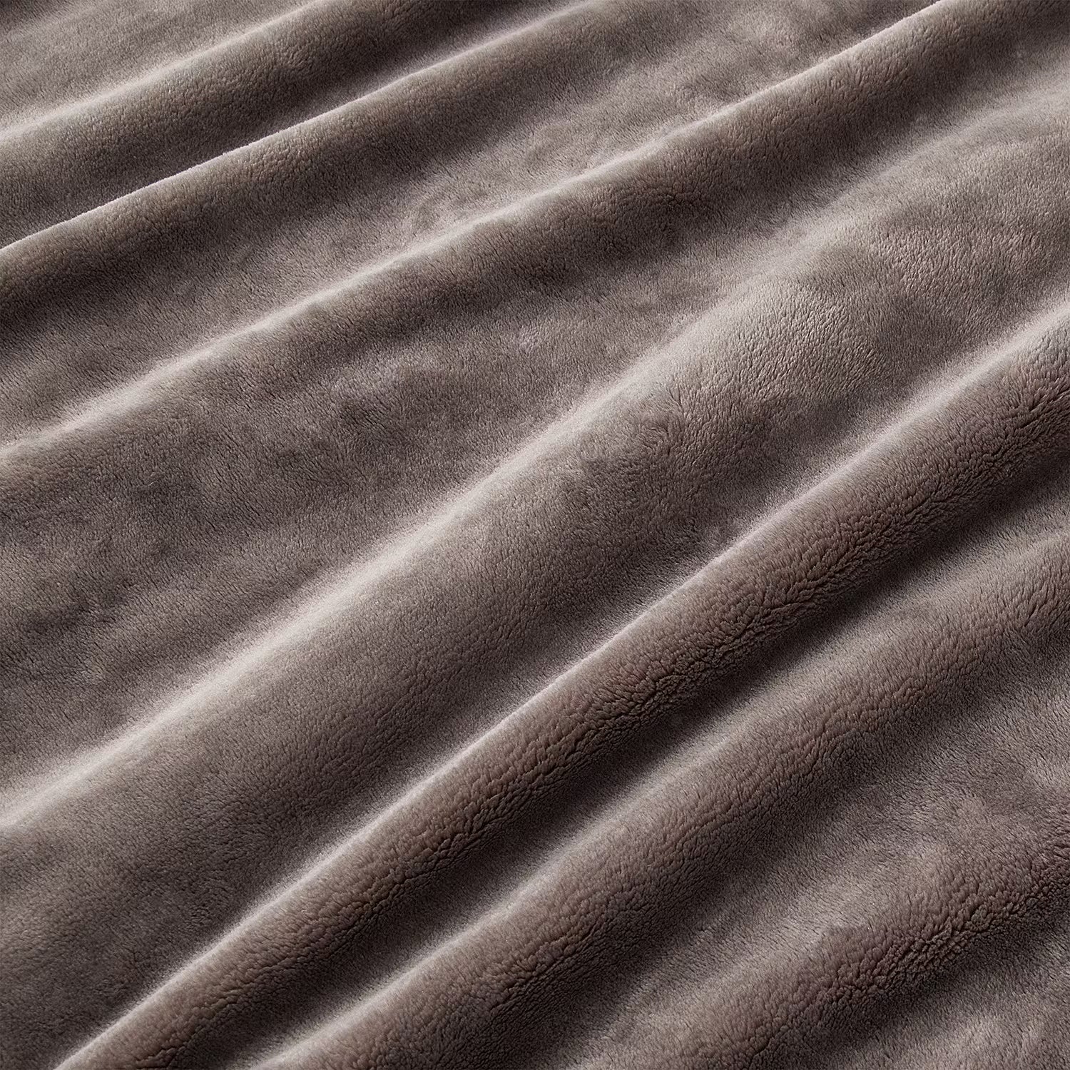 HUGS & KISSES Fleecedecke - Polyester - Braun / Dunkelbraun