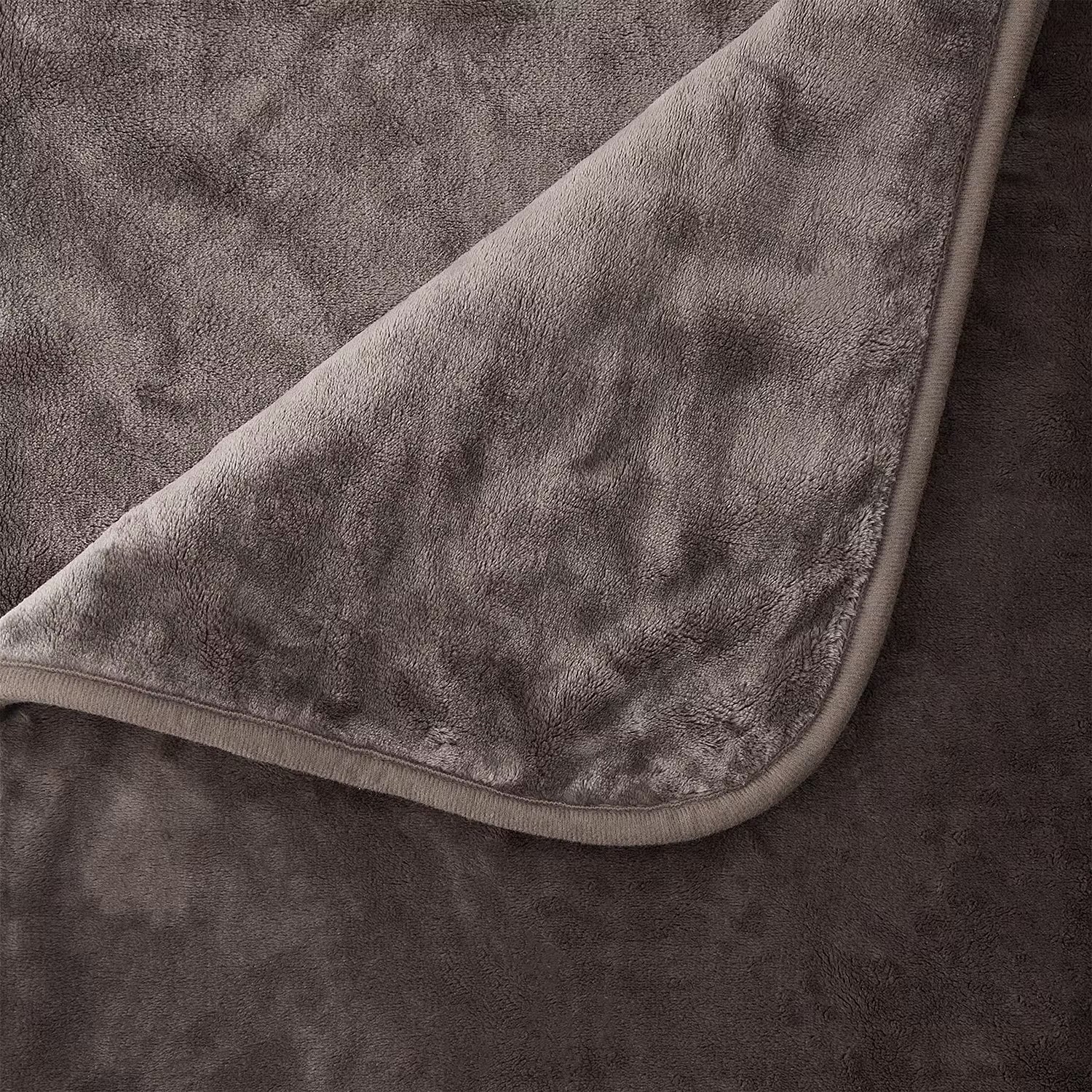 HUGS & KISSES Fleecedecke - Polyester - Braun / Dunkelbraun