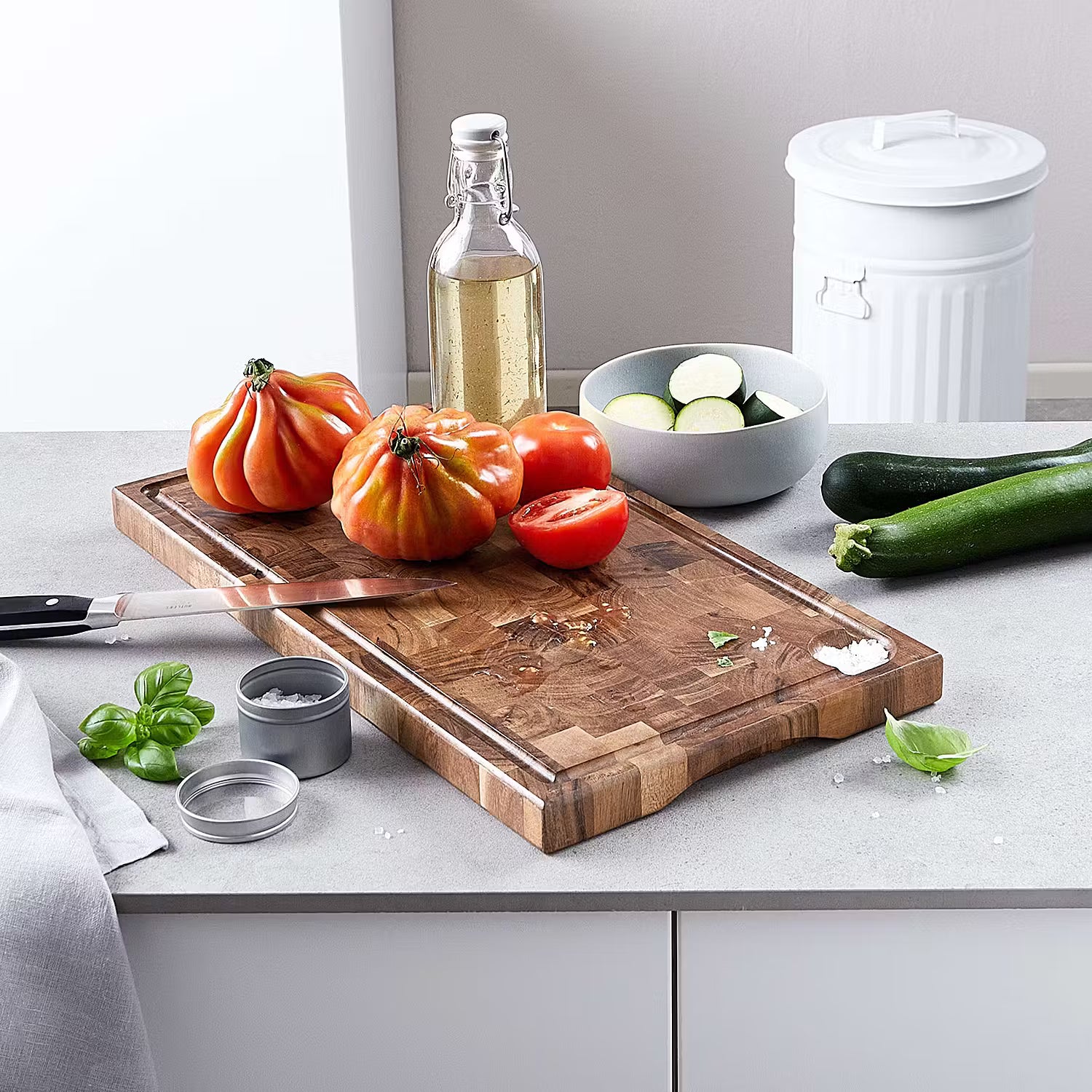 ACACIA Schneidebrett mit Saftrille