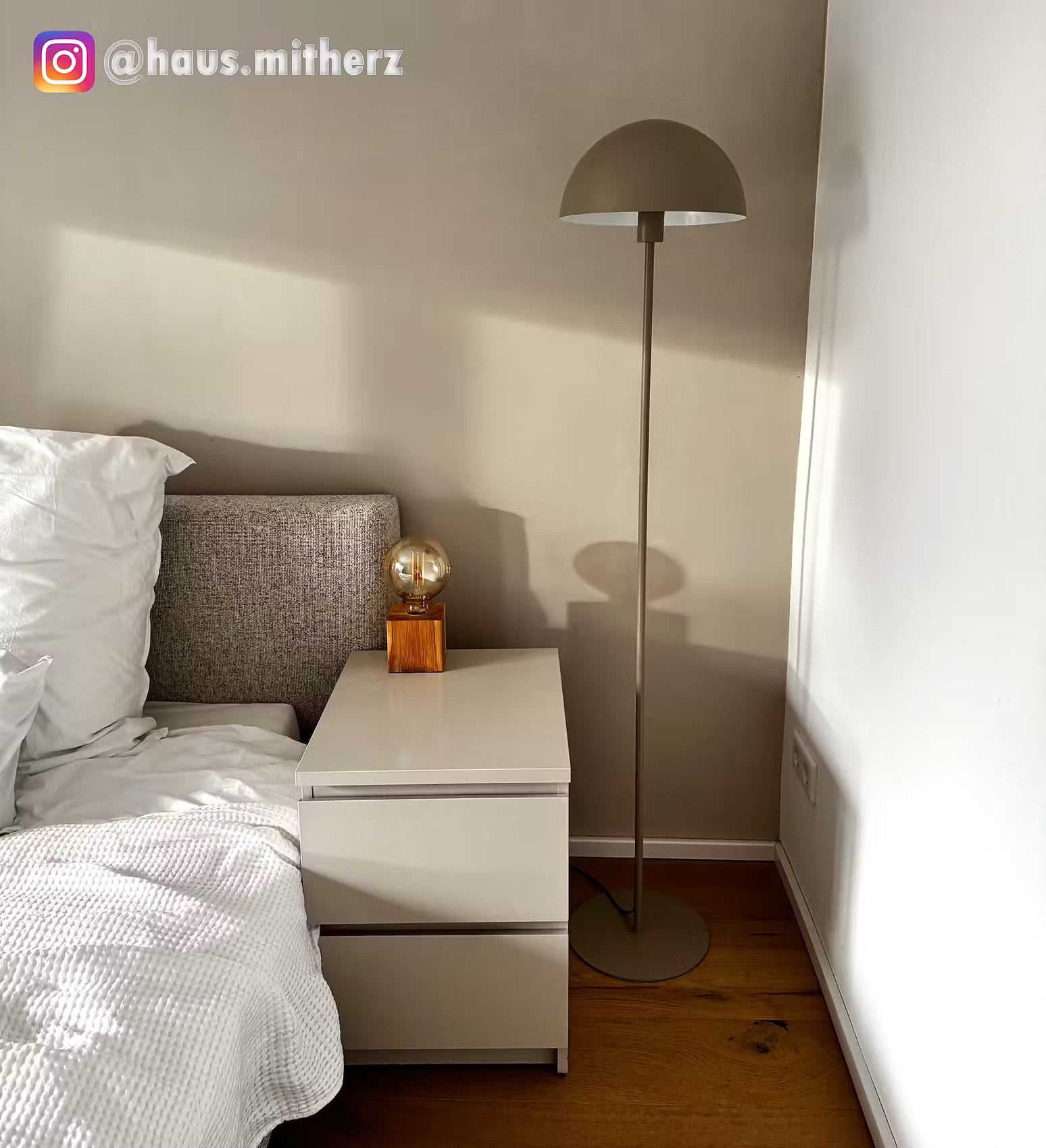 TOPEE Stehleuchte - Aluminium - Beige