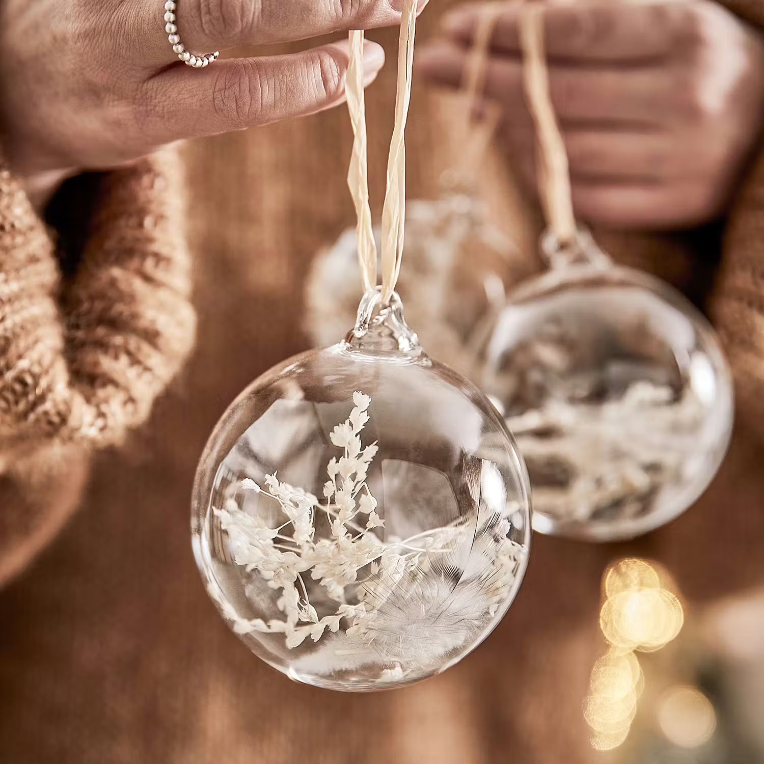 HANG ON Weihnachtskugel Trockenblumen 4er-Set - Glas - Transparent
