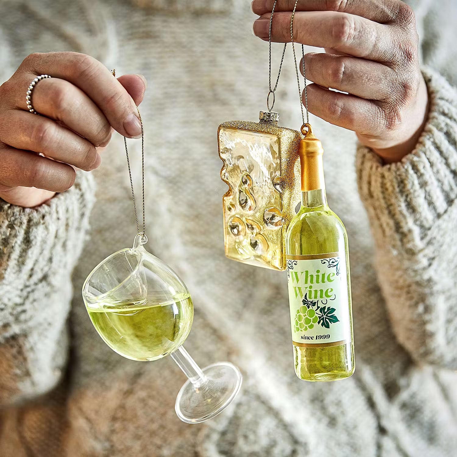 HANG ON Baumanhänger Weißweinflasche - Glas - Pastellgelb