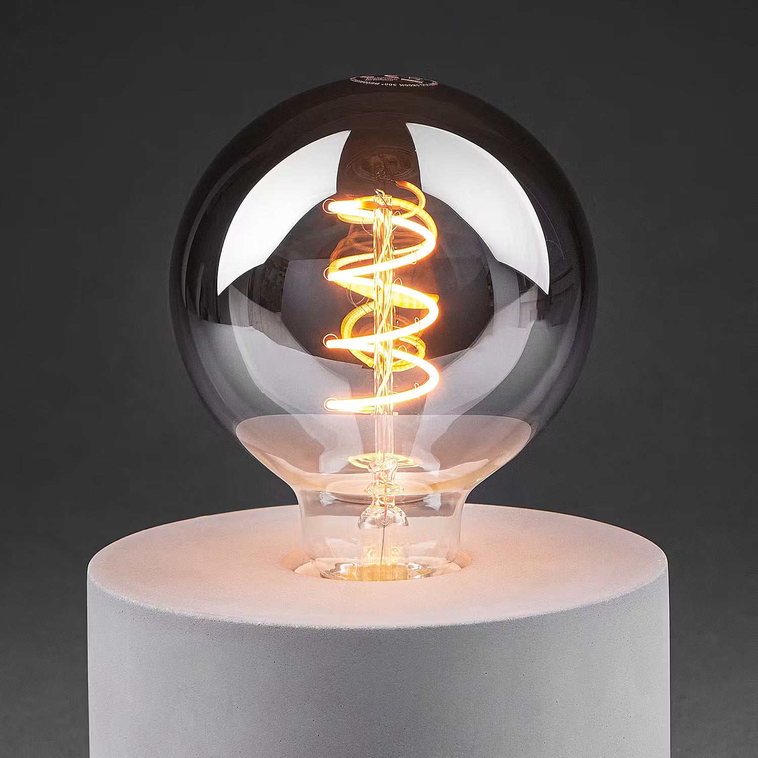 LED-Glühbirne BRIGHT LIGHT Smoky