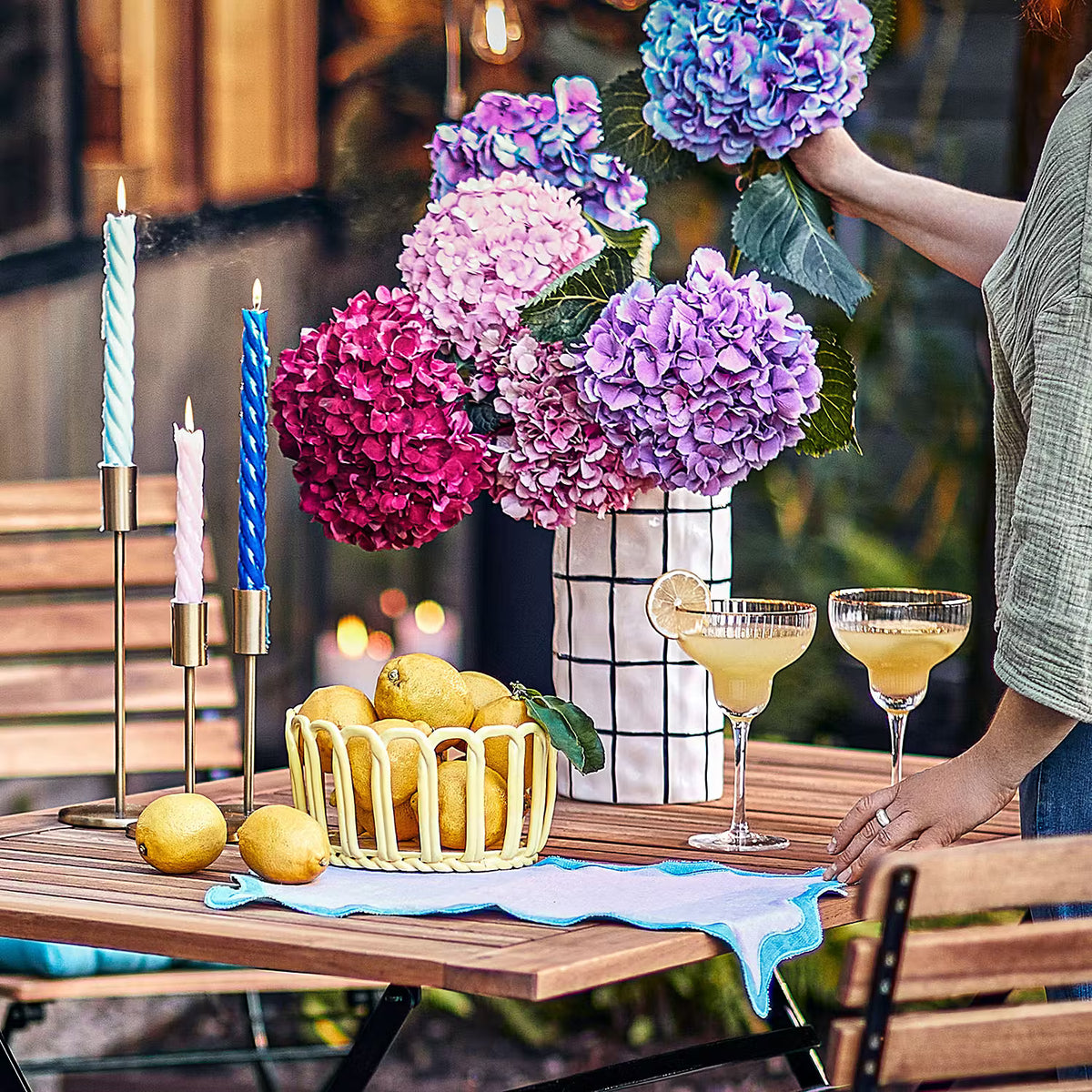 TILES Vase – Modernes Design mit Struktur – BUTLERS