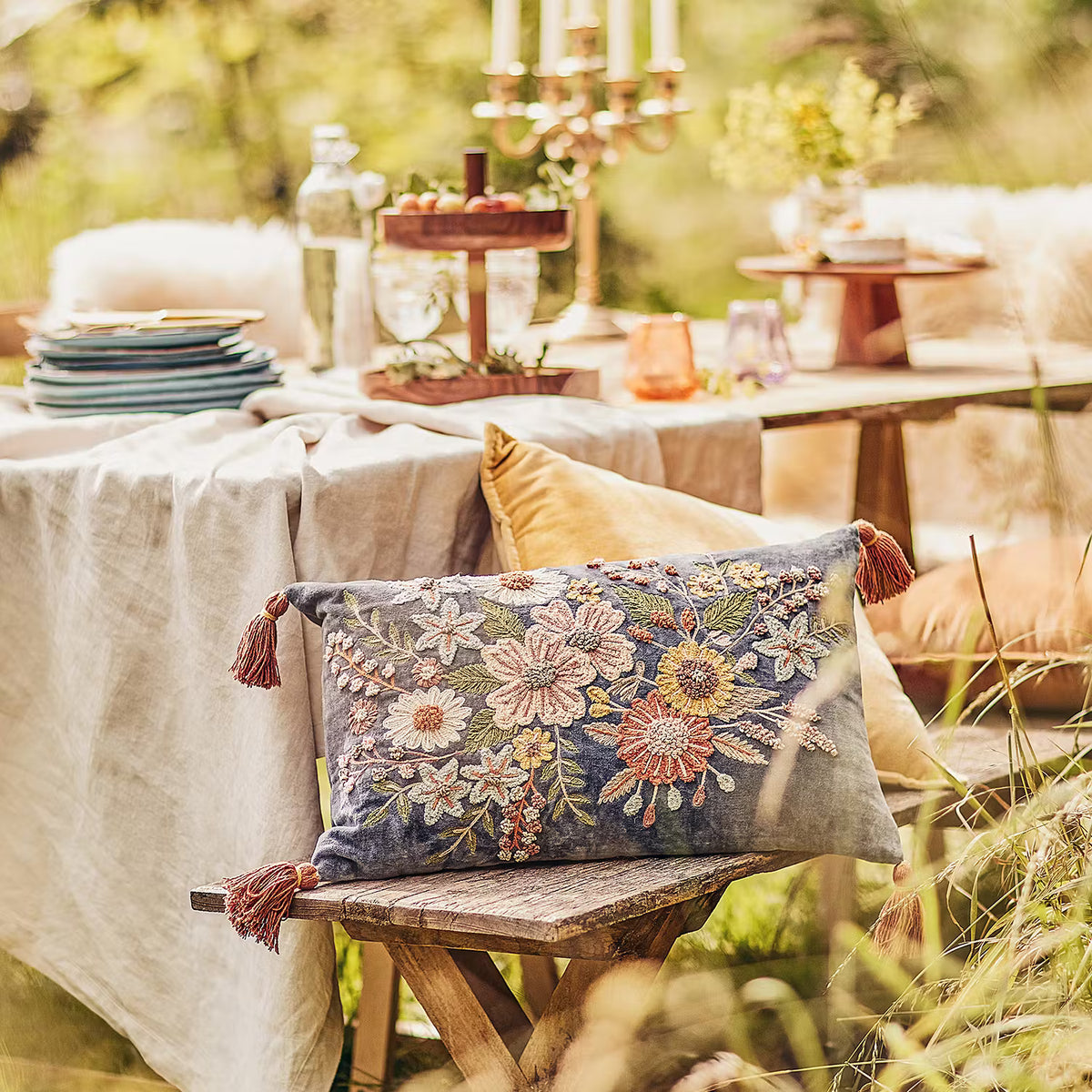 BOHEMIAN Kissen Blumen als Geschenk – BUTLERS