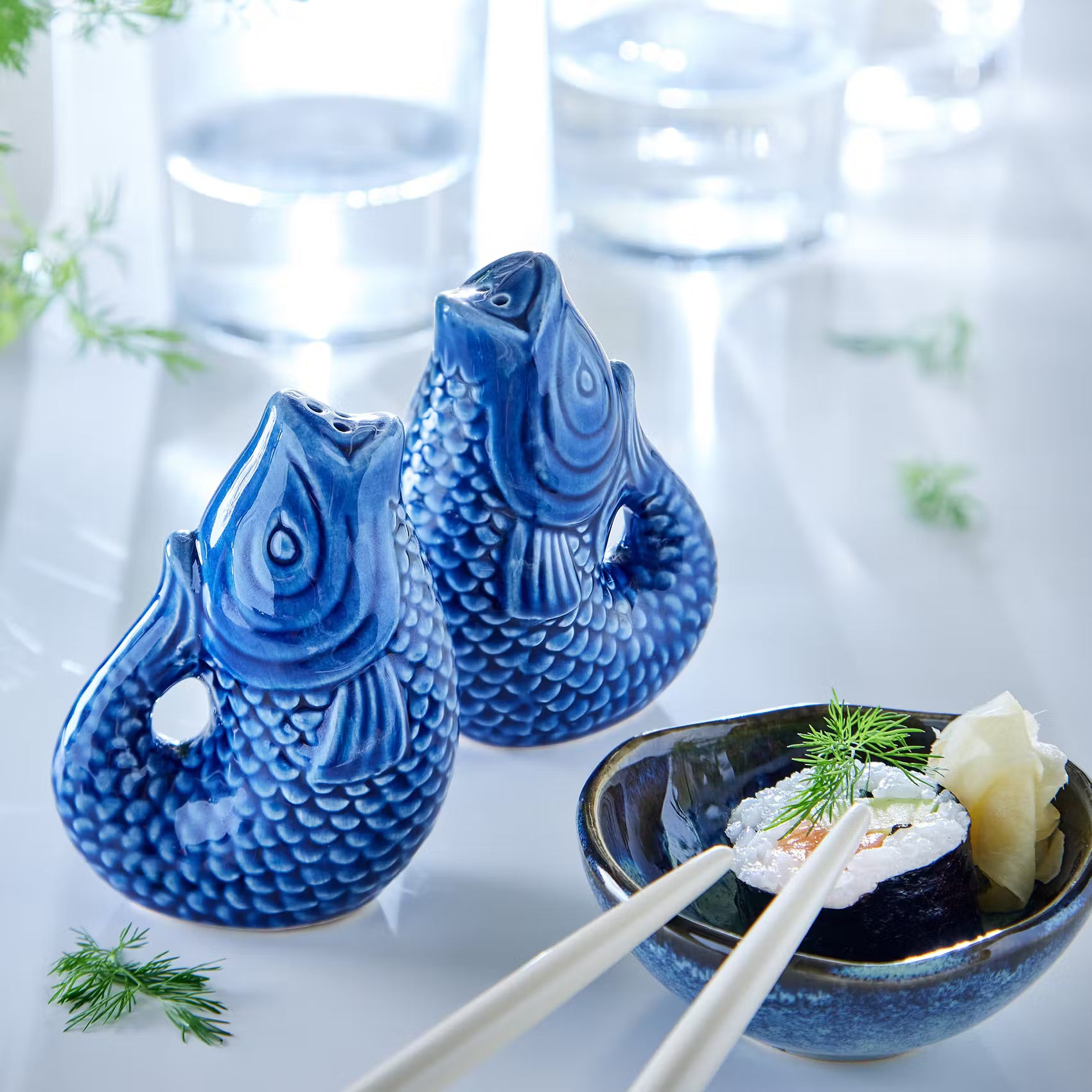 SALT & PEPPER Salz-& Pfefferstreuer-Set 2-tlg. - Dolomit /  Silikon - Blau