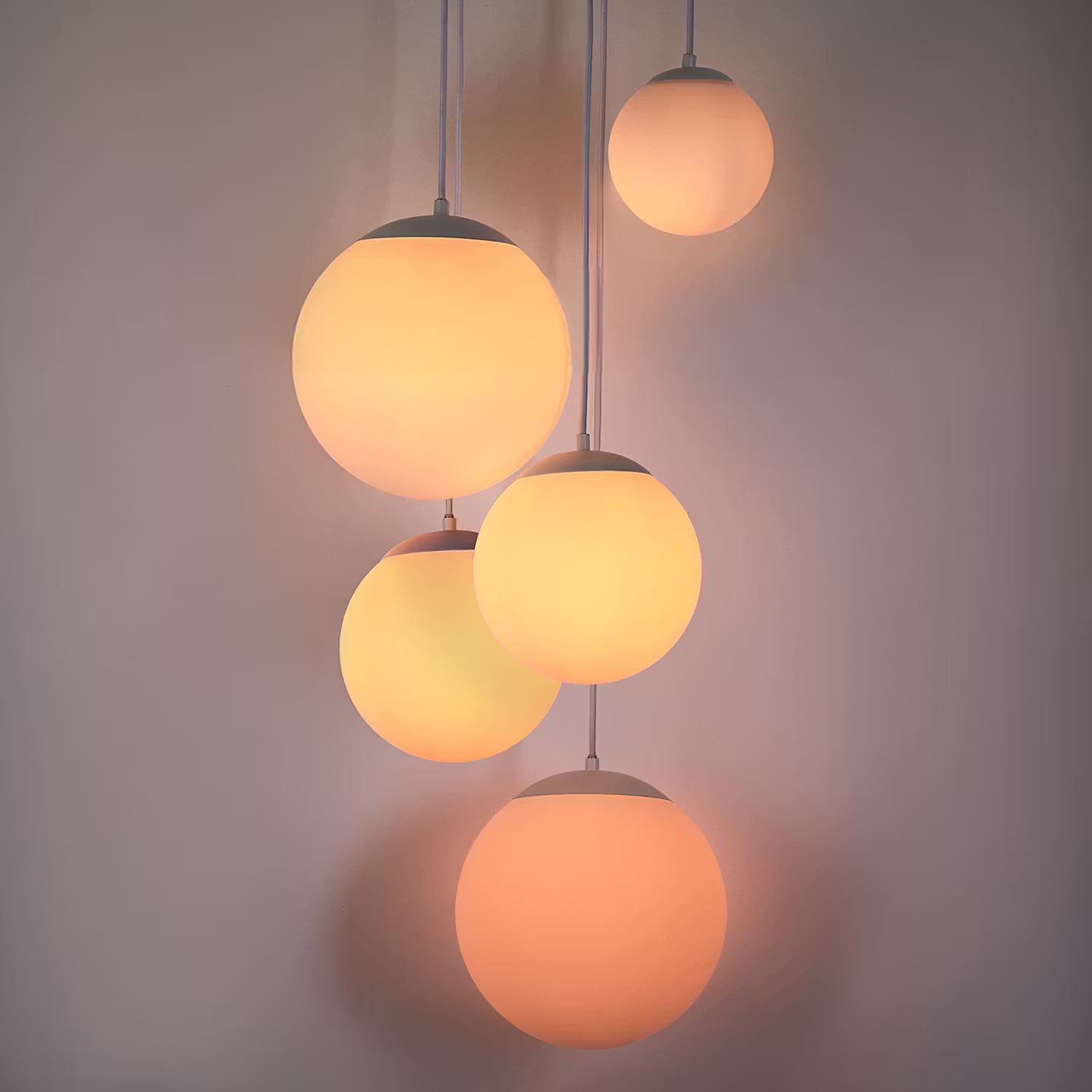 VETLE Pendelleuchte - Milchglas / Eisen - 5-flammig