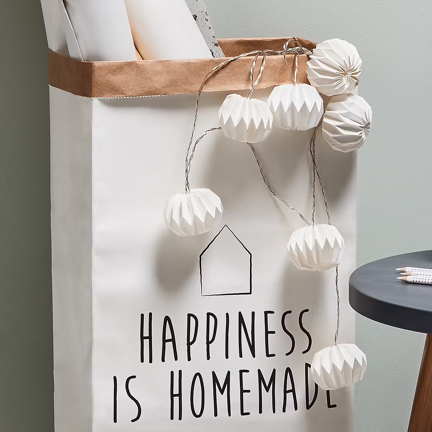 HANAMI LED Lampions-Lichterkette 6er-Set