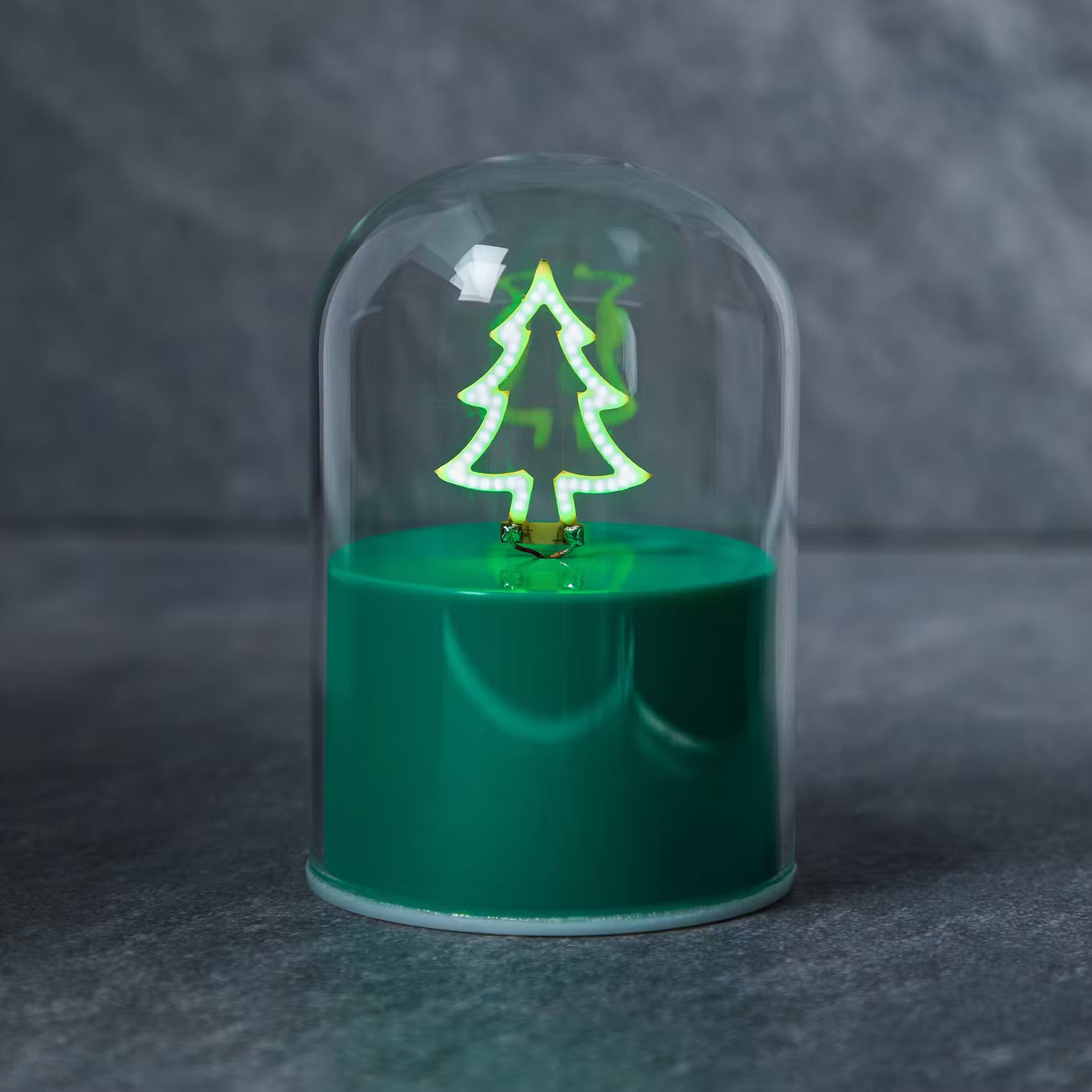 GLOW BALL Neonlicht Tanne