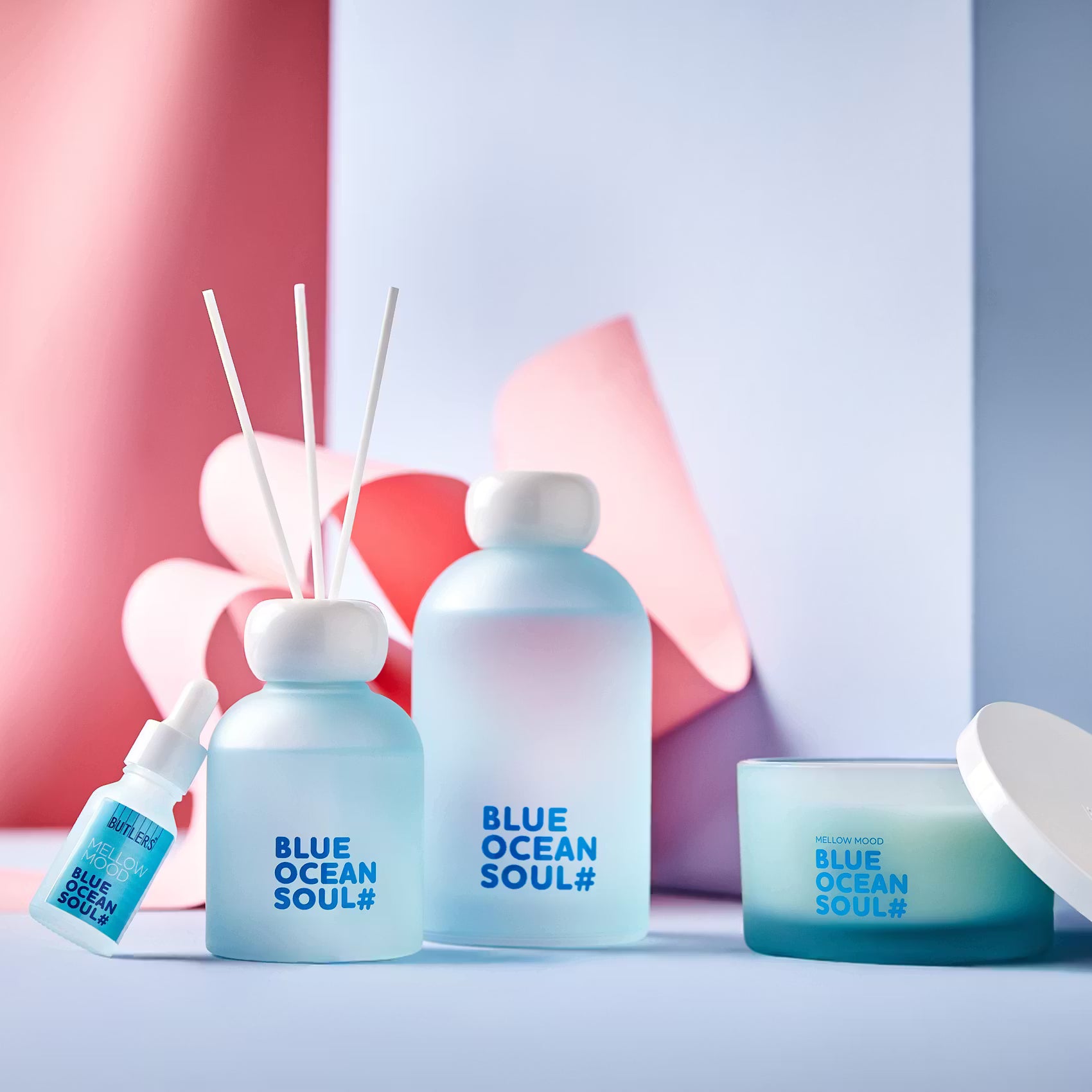MELLOW MOOD Duftkerze Blue Ocean Soul - Sojawachs/Paraffin/Glas/Metall - Pastellblau