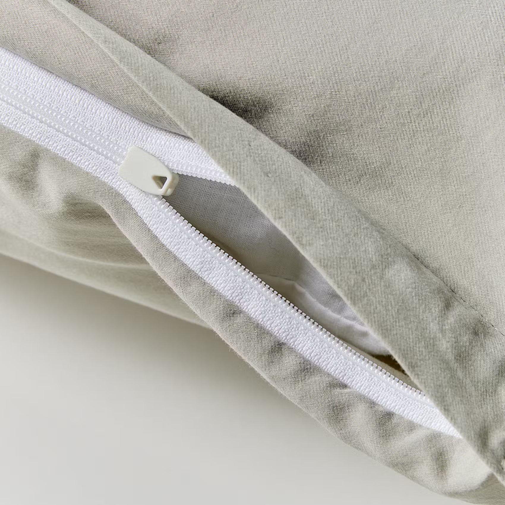 NIGHTLIFE DELUXE Mako-Satin Kissenbezug 60x80cm