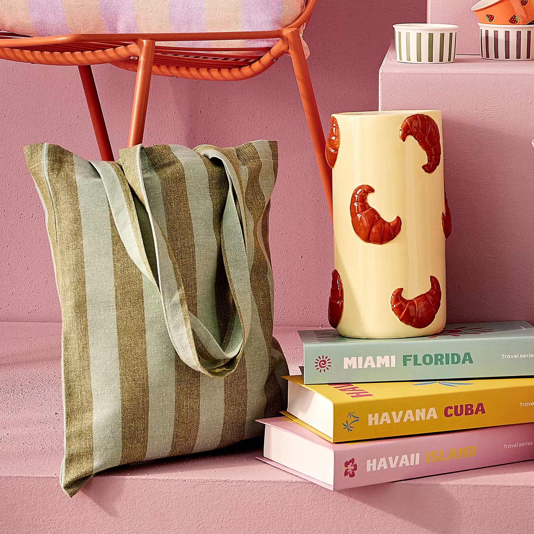 CROISSANT Vase - Dolomit - Pastellgelb