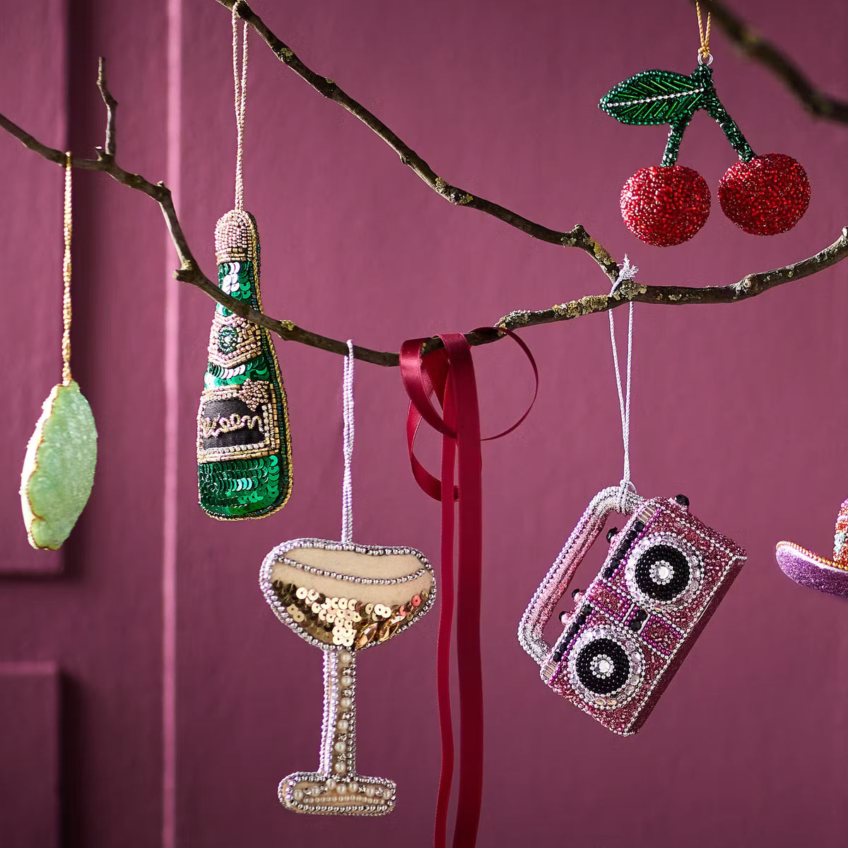 HANG ON Baumanhänger Pailletten Cheers - Glasperlen/Acrylperlen,  Pailletten/Stoff/Schaumstoff - Grün