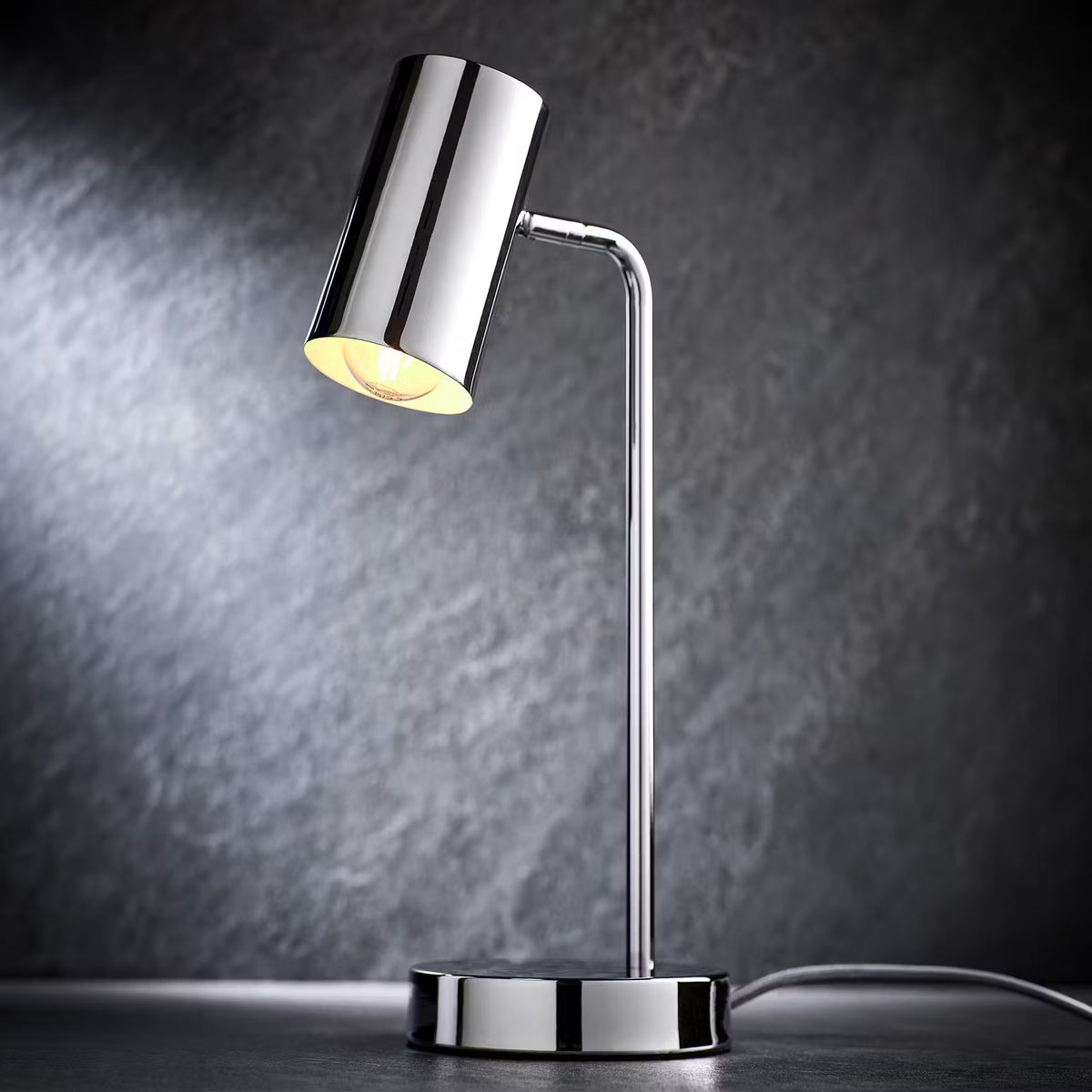 CHROME Tischleuchte - Stahl - Silber